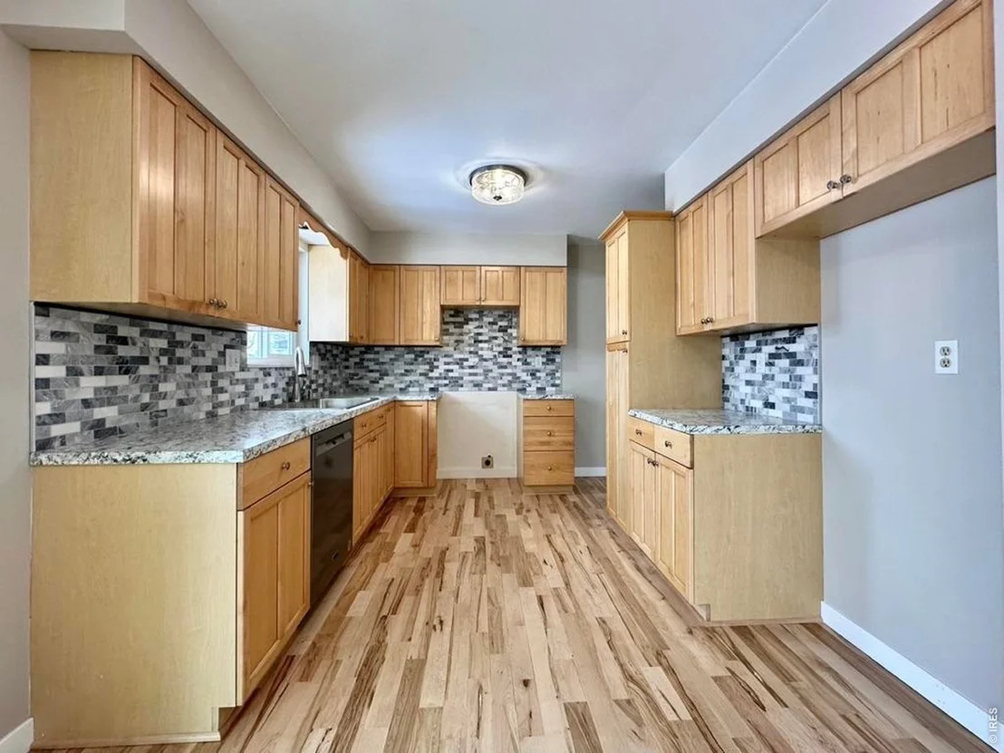 Photo of 423 2nd St