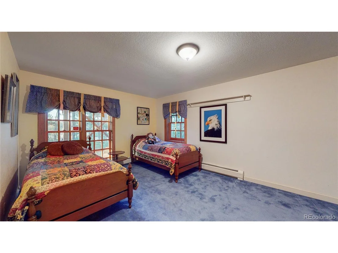 Photo of 424 Red Deer Rd