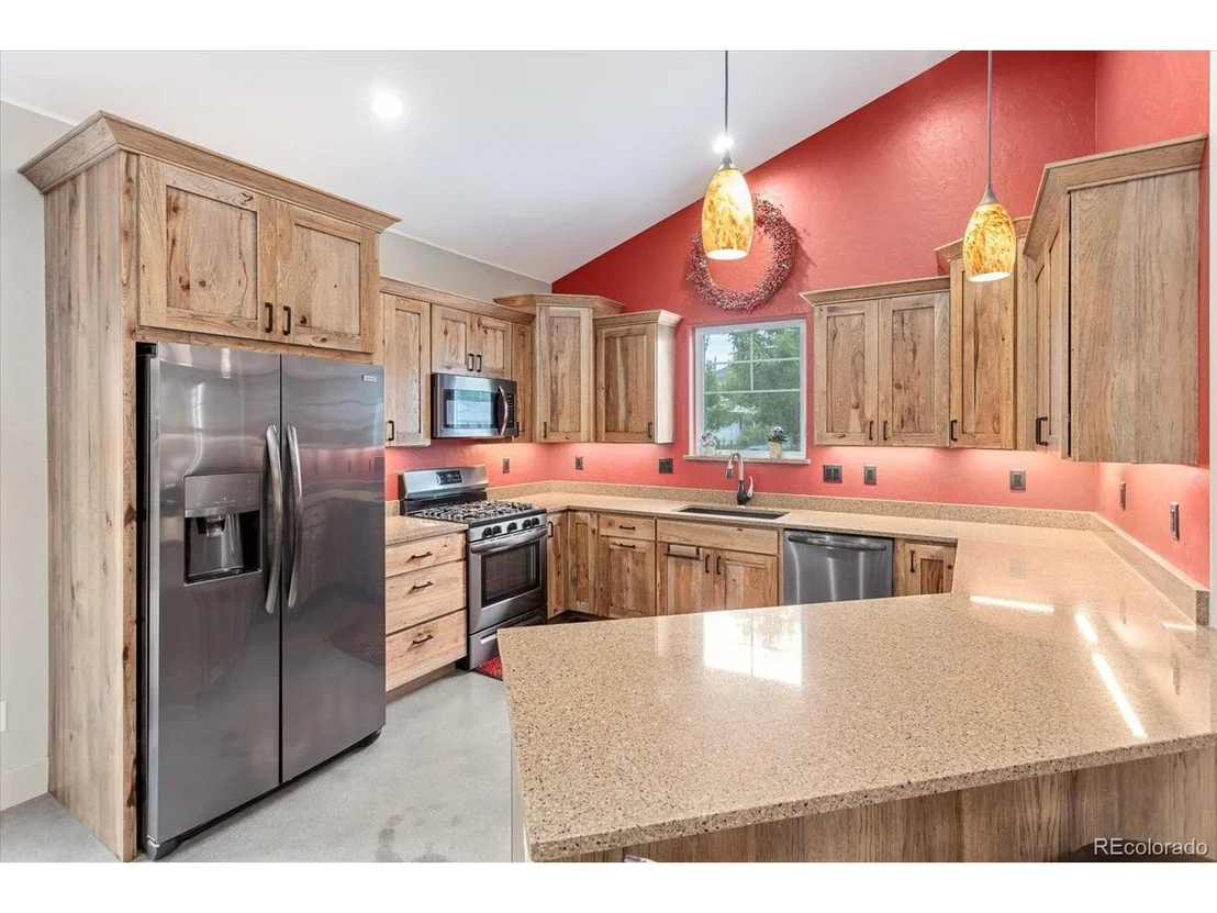 Photo of 539 W 2nd St