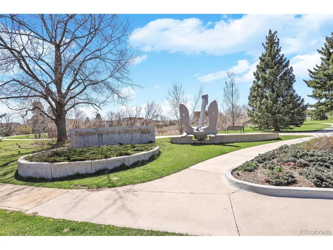 Photo of 255 Mohawk Dr