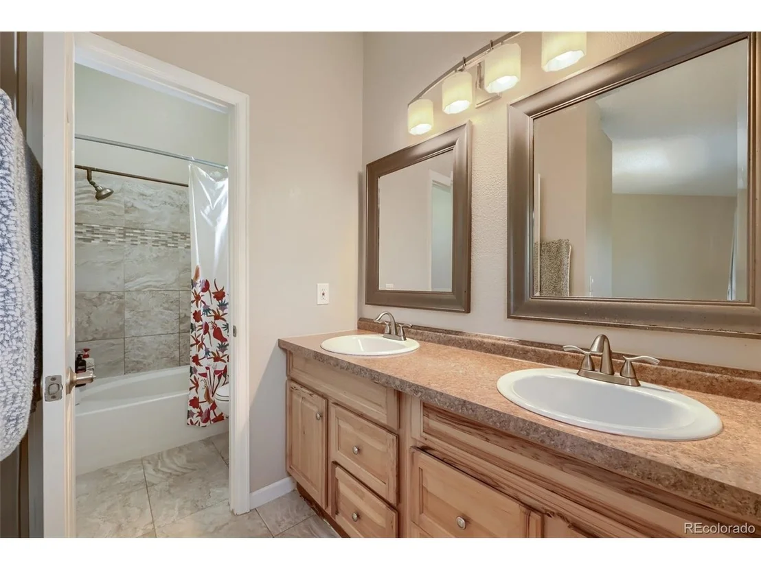 Photo of 8746 Cloverleaf Cir