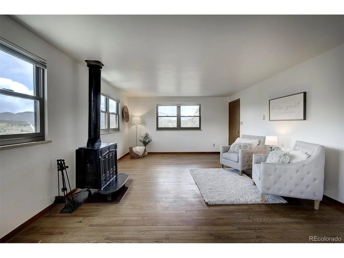 Photo of 25382 Mosier Cir