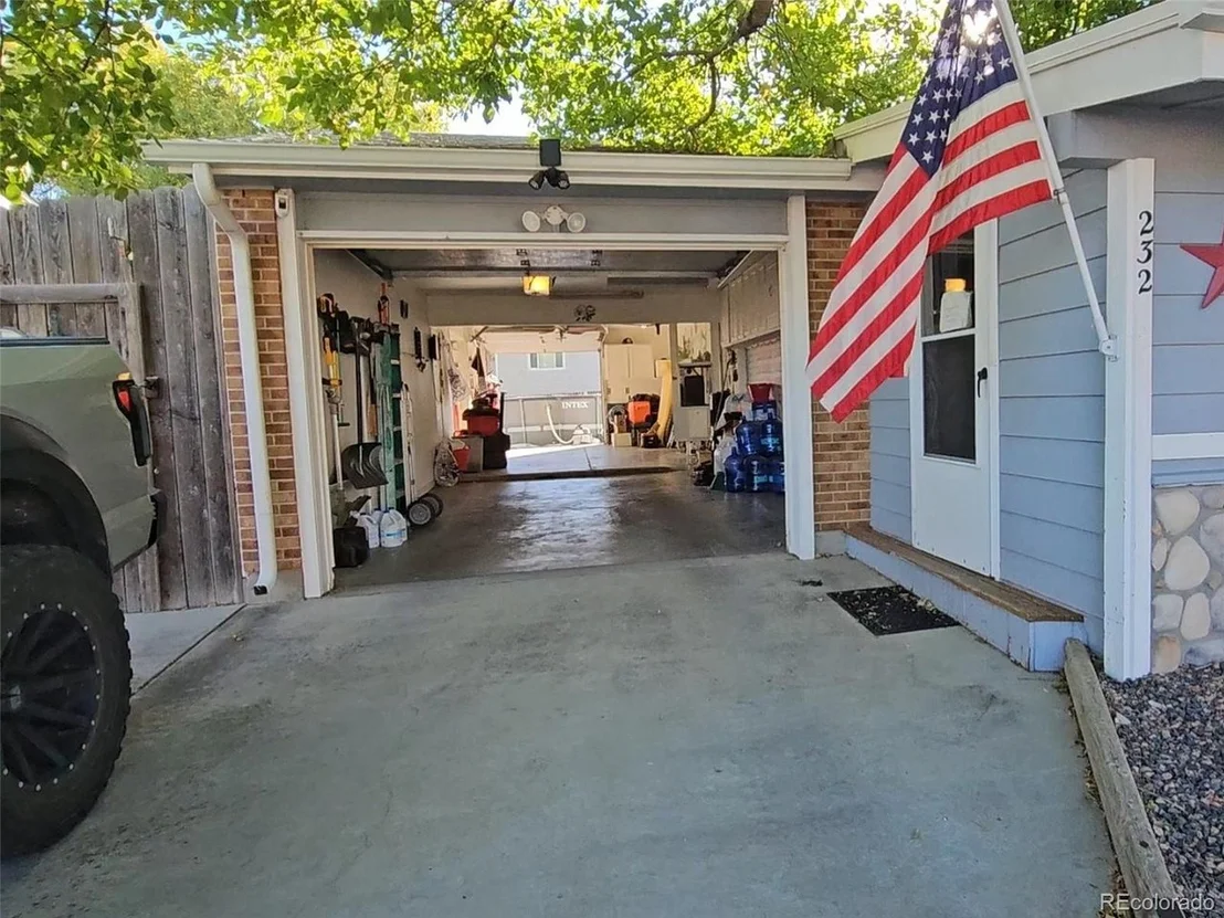 Photo of 232 Harrison Dr