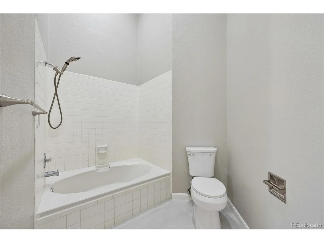 Photo of Unit D at 8787 Allison Dr