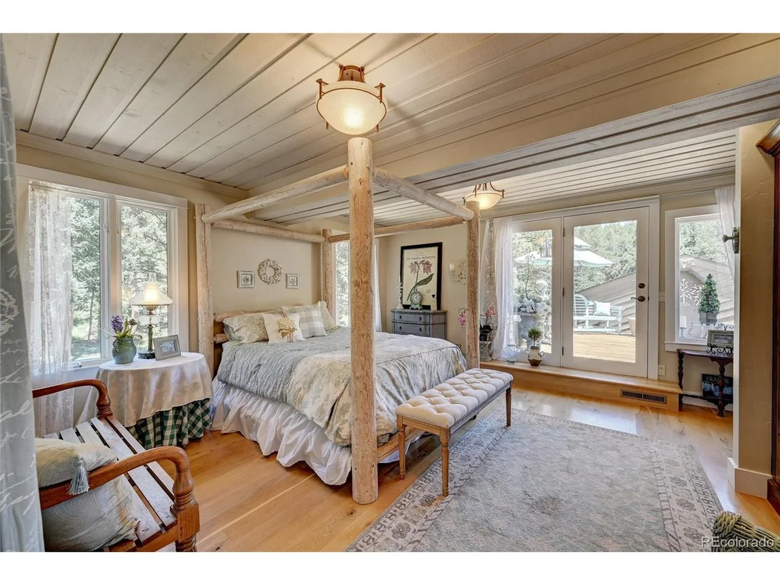 Photo of 5849 High Dr