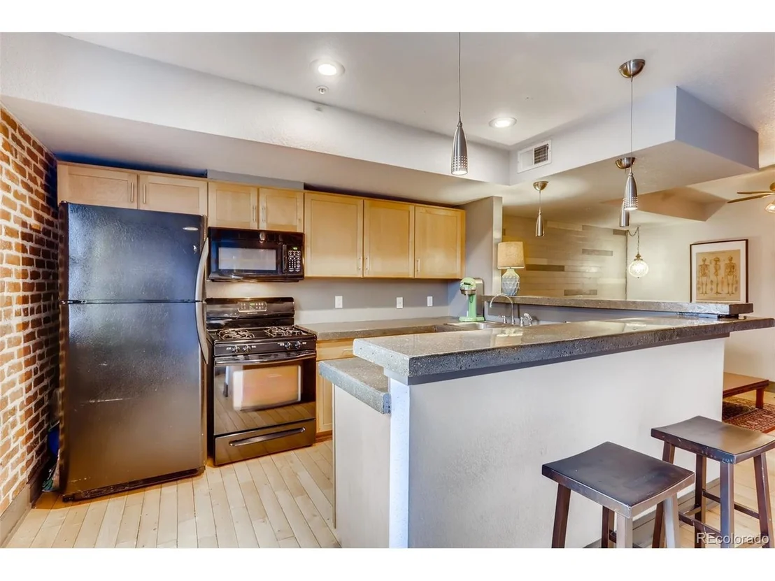 Photo of Unit 6 at 232 Broadway
