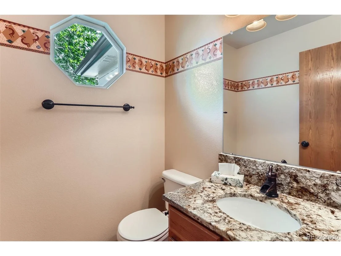 Photo of 2221 Nicholas Dr