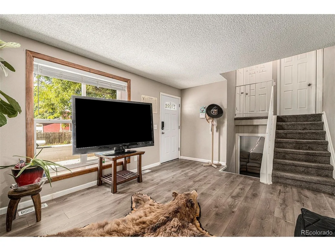 Photo of 15121 Mitchell Pl