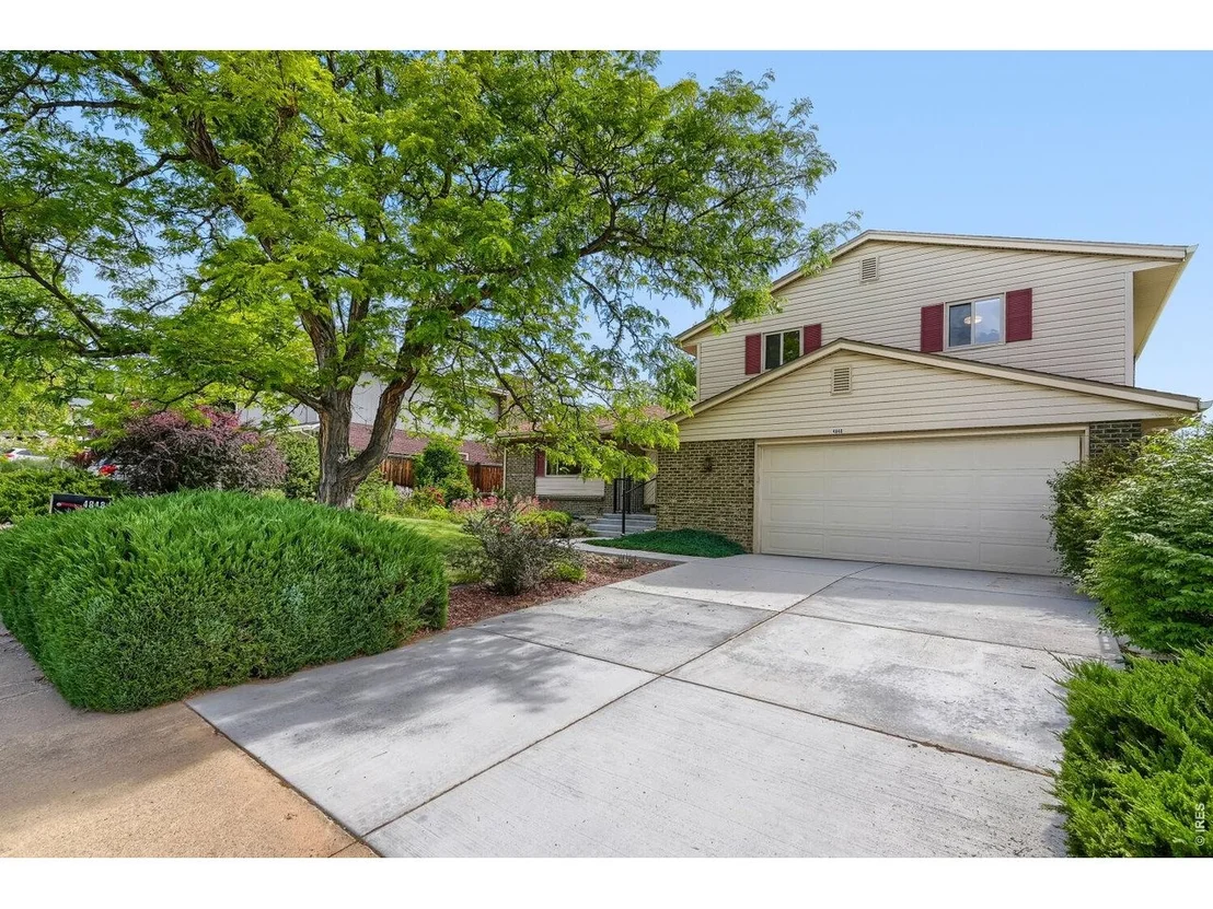 Photo of 4848 Fairlawn Cir