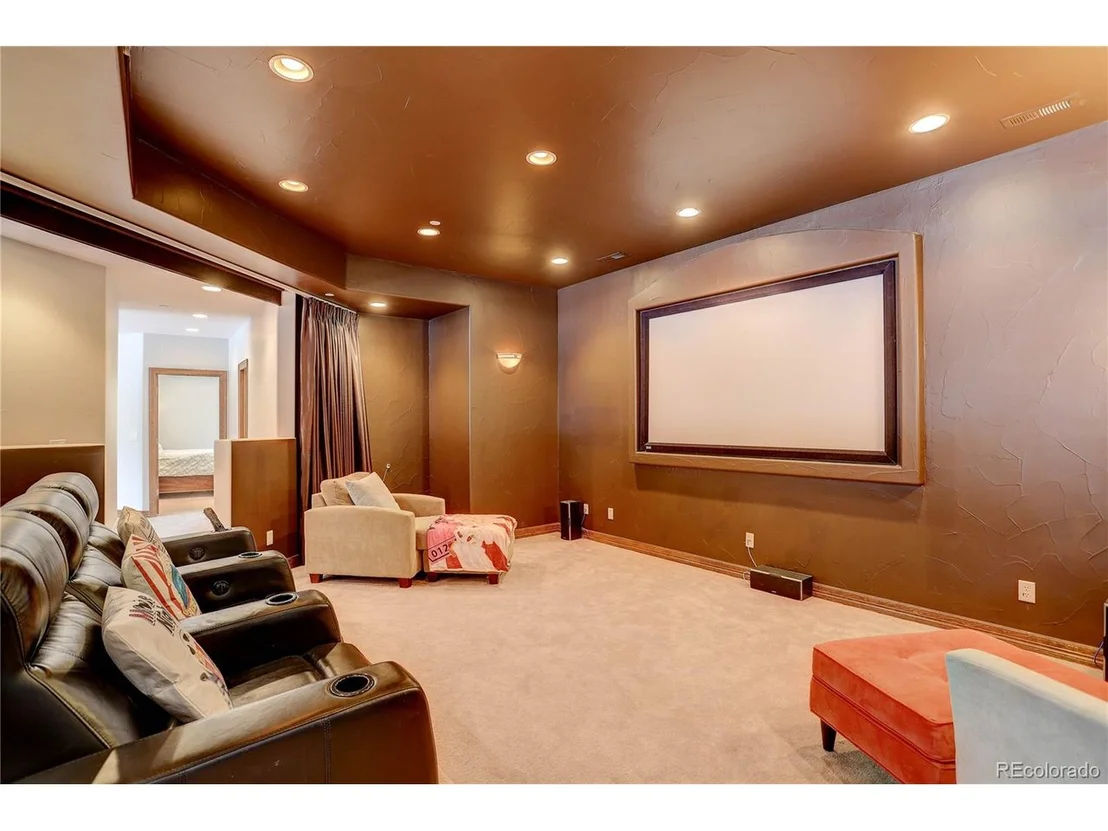 Photo of 6103 Huron Ln