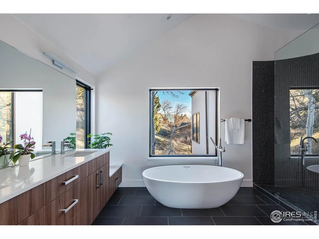 Photo of 210 Cactus Ct