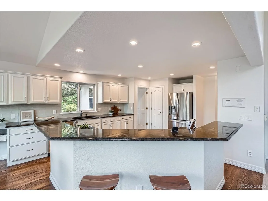 Photo of 6335 Oberon Rd