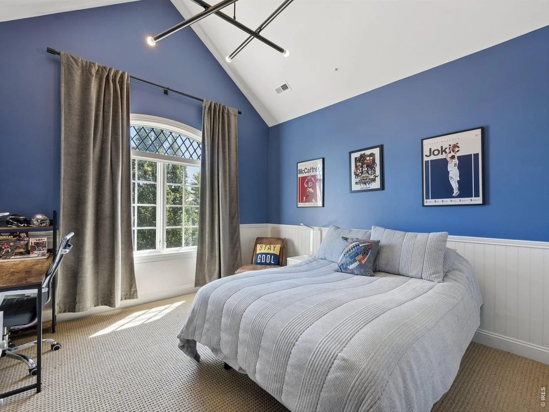 Photo of 15478 Mountain View Cir