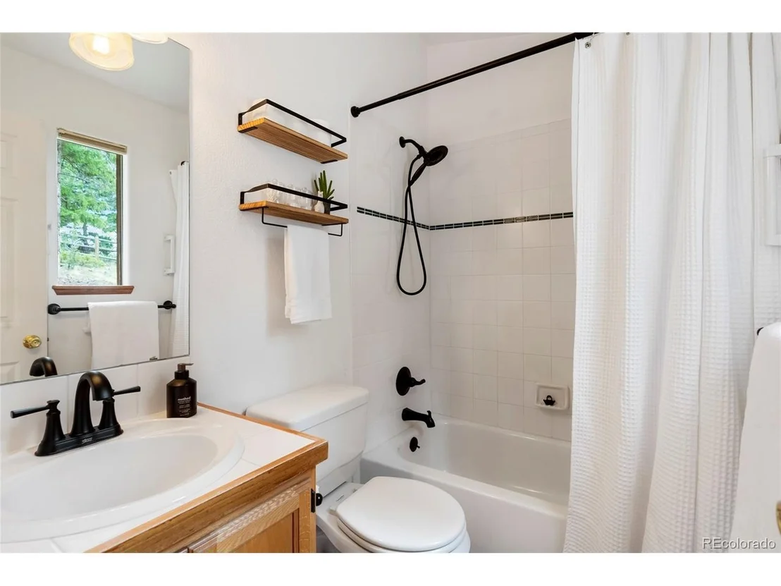 Photo of 4805 County Road 72