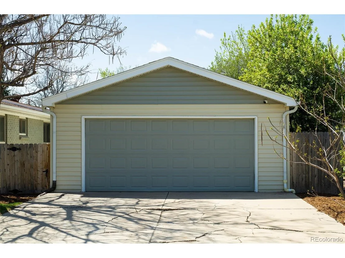 Photo of 5303 Iris St