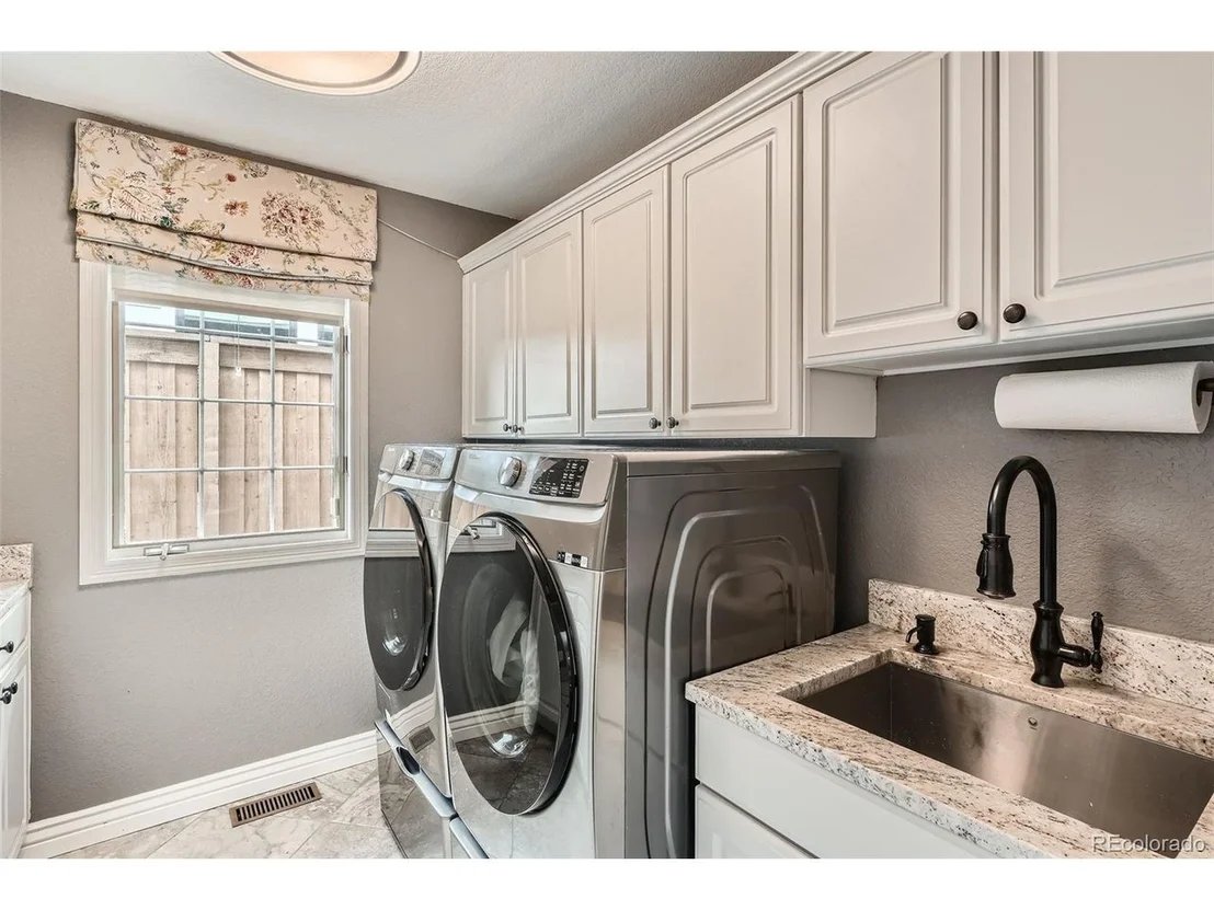 Photo of 366 Elm St