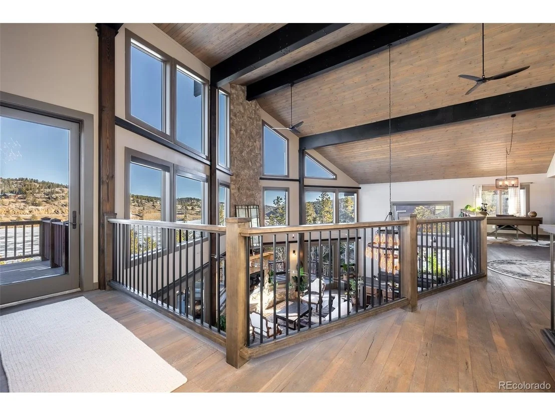 Photo of 275 Alpine Dr