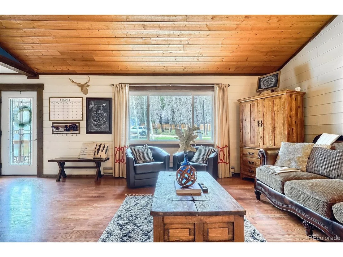 Photo of 123 Silver Lakes Dr