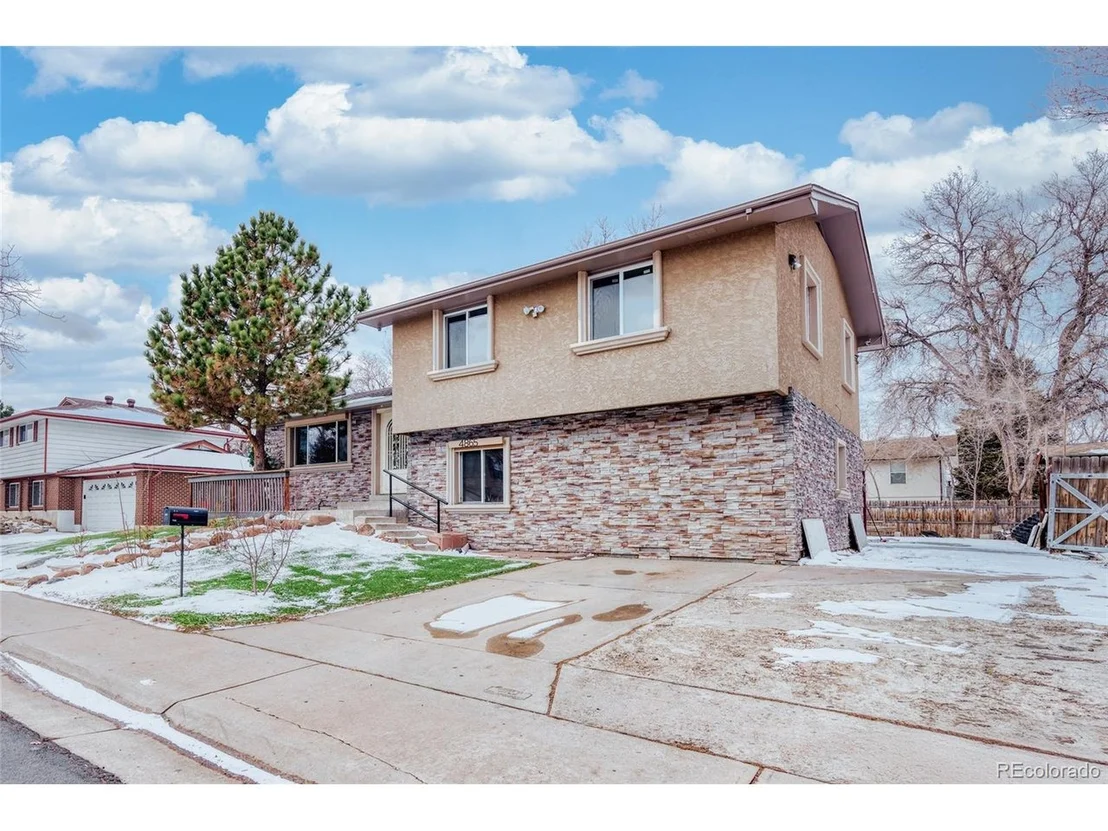Photo of 4865 Scranton Ct