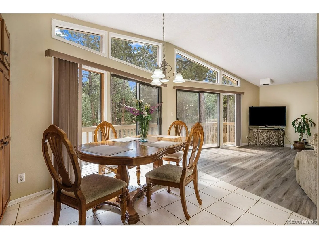 Photo of 385 Seneca Way