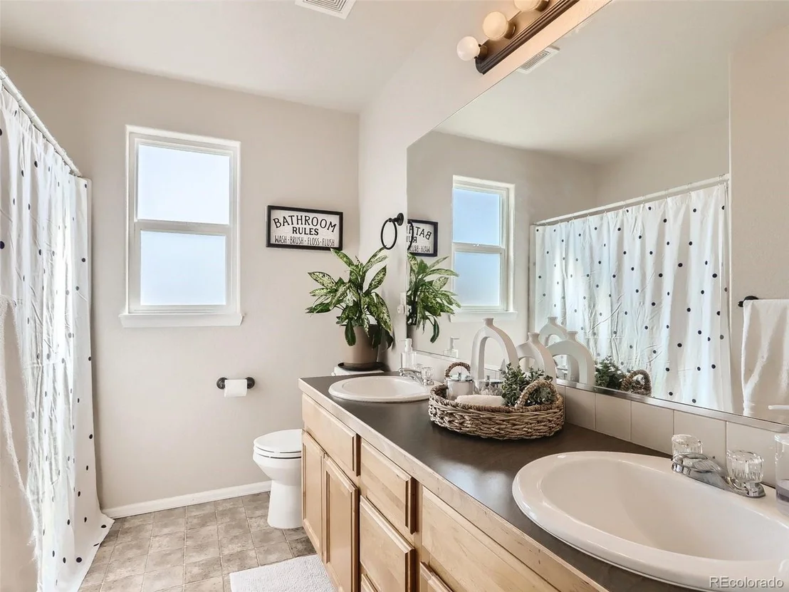 Photo of 307 Honeysuckle Way