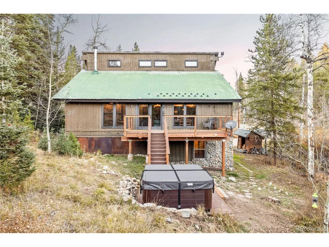 Photo of 2222 Lions Lane