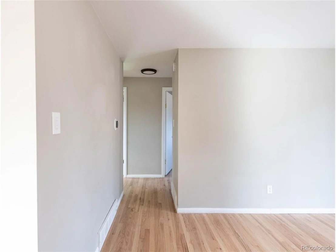 Photo of 7115 S Birch Way