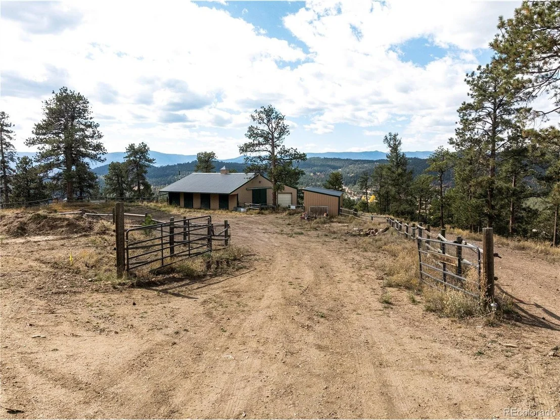 Photo of 31437 Evans View Ln
