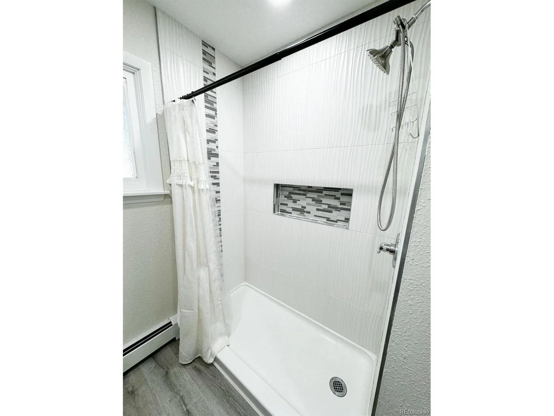 Photo of 111 Juniper Dr