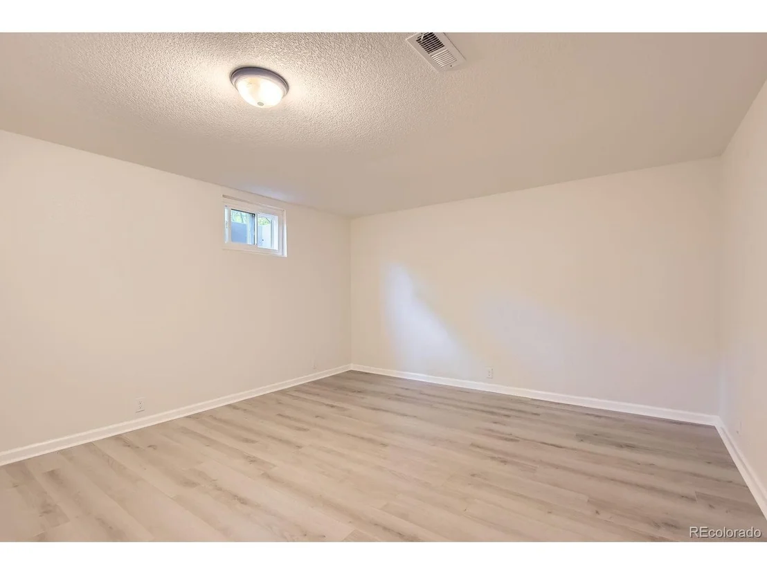 Photo of 5150 W Colgate Pl