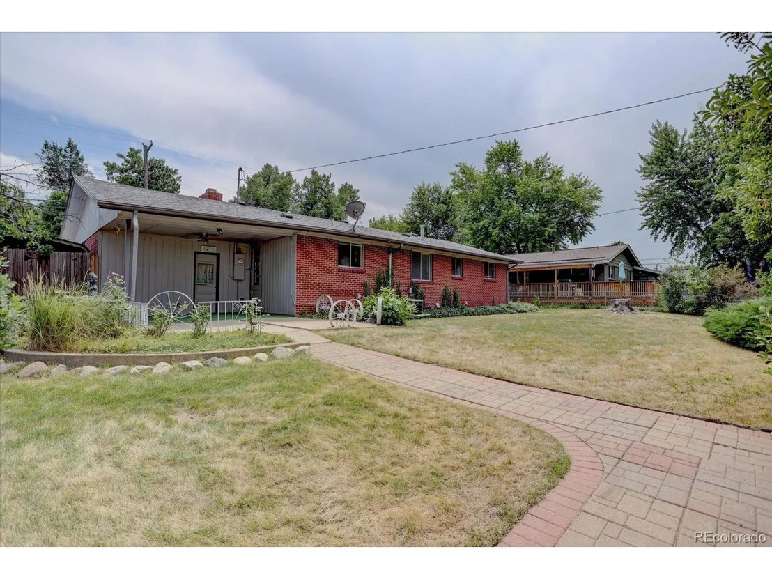 Photo of 9145 Grandview Ave