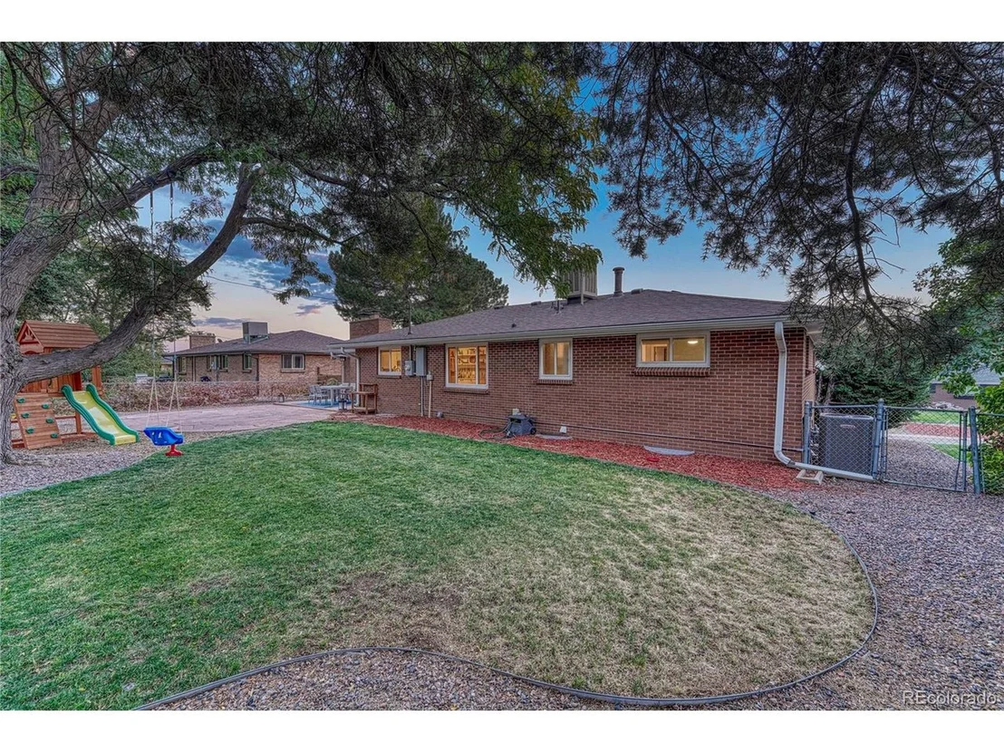 Photo of 8223 W 70th Pl