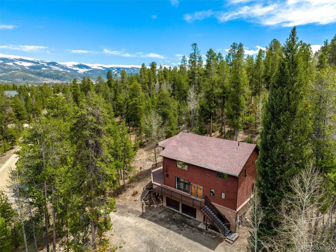 Photo of 400 Golden Dr