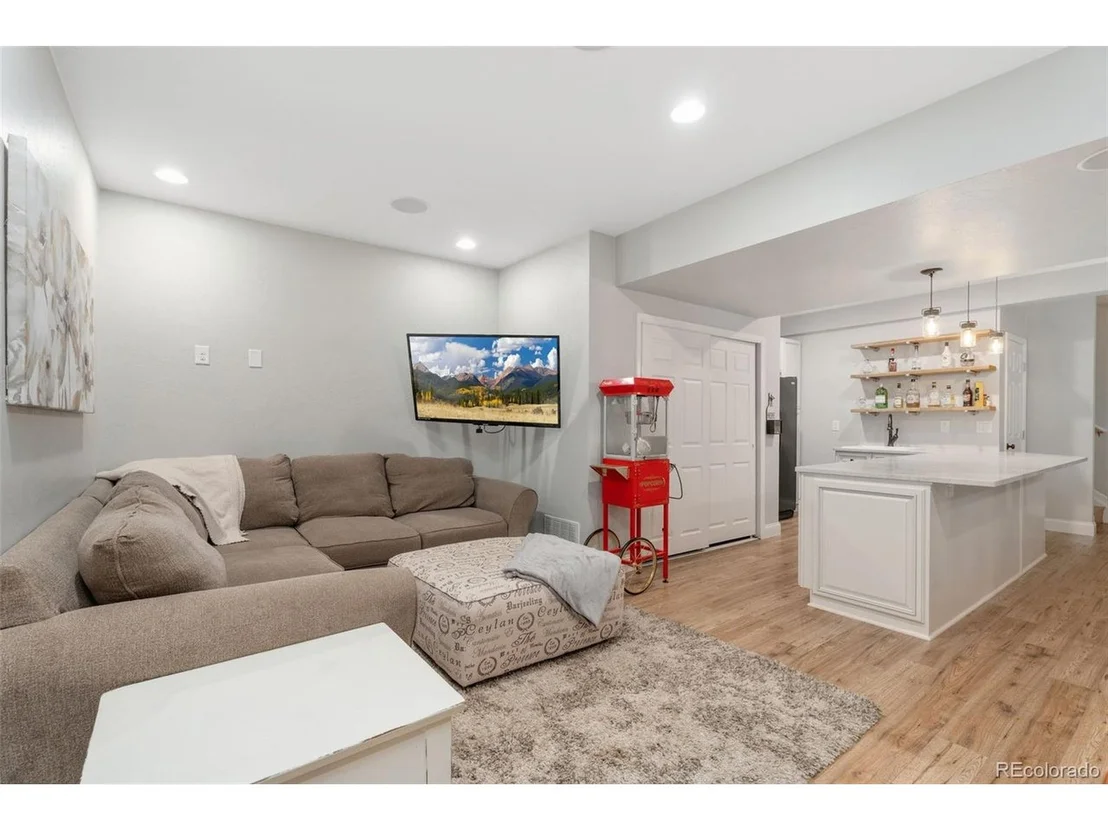 Photo of 6808 Rainier Rd