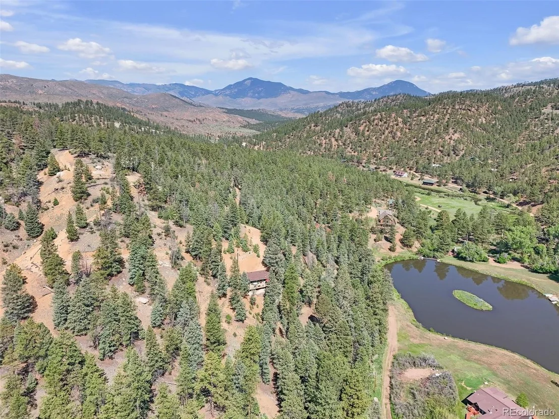 Photo of 9987 Overlook Rd