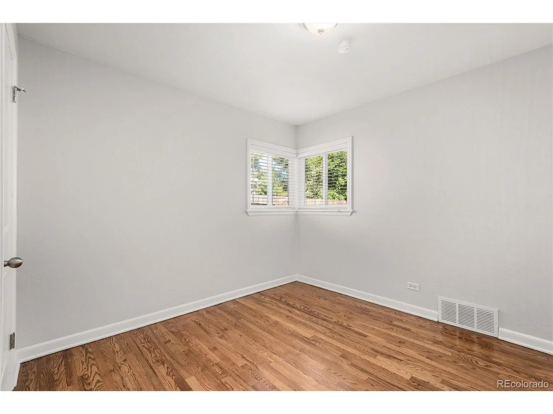 Photo of 1732 Newark St