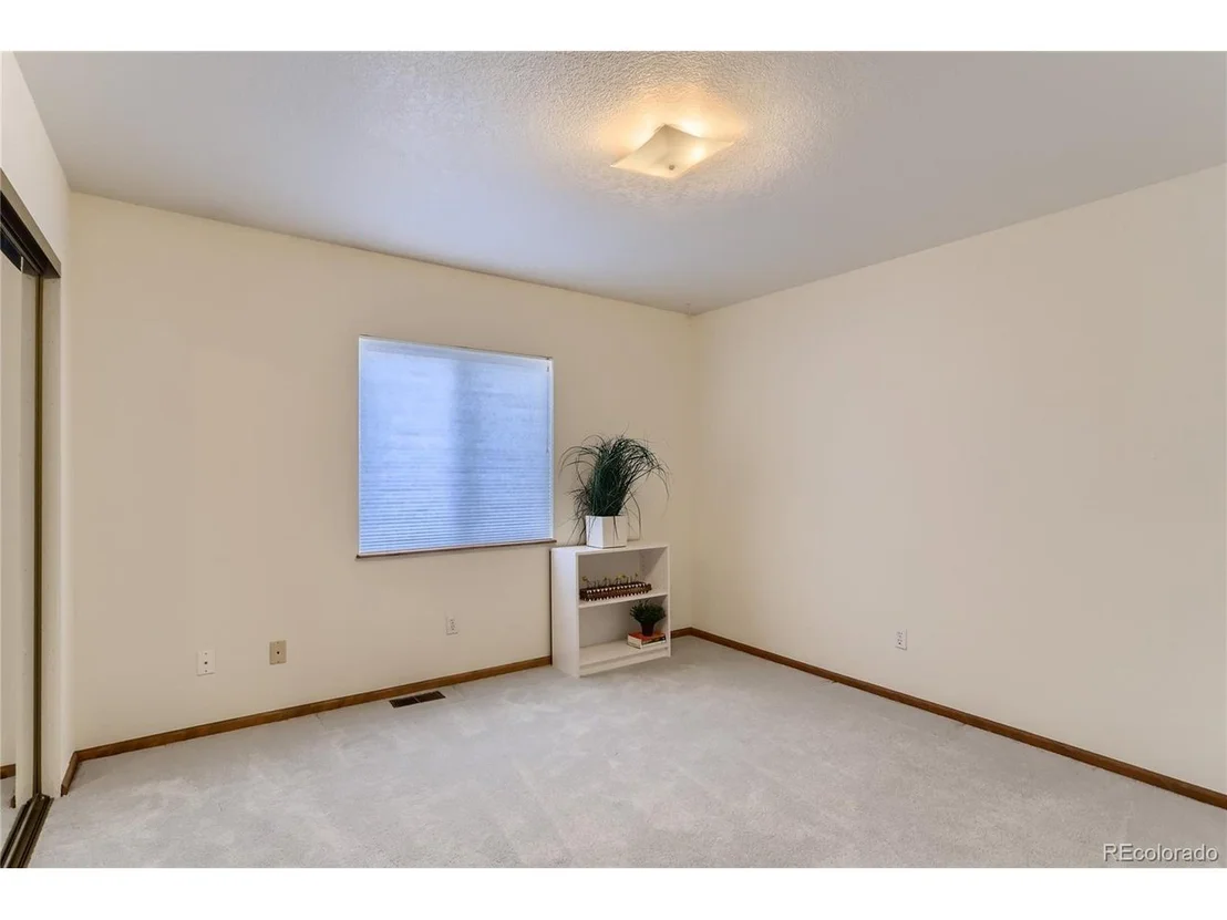 Photo of 1691 Park side Cir