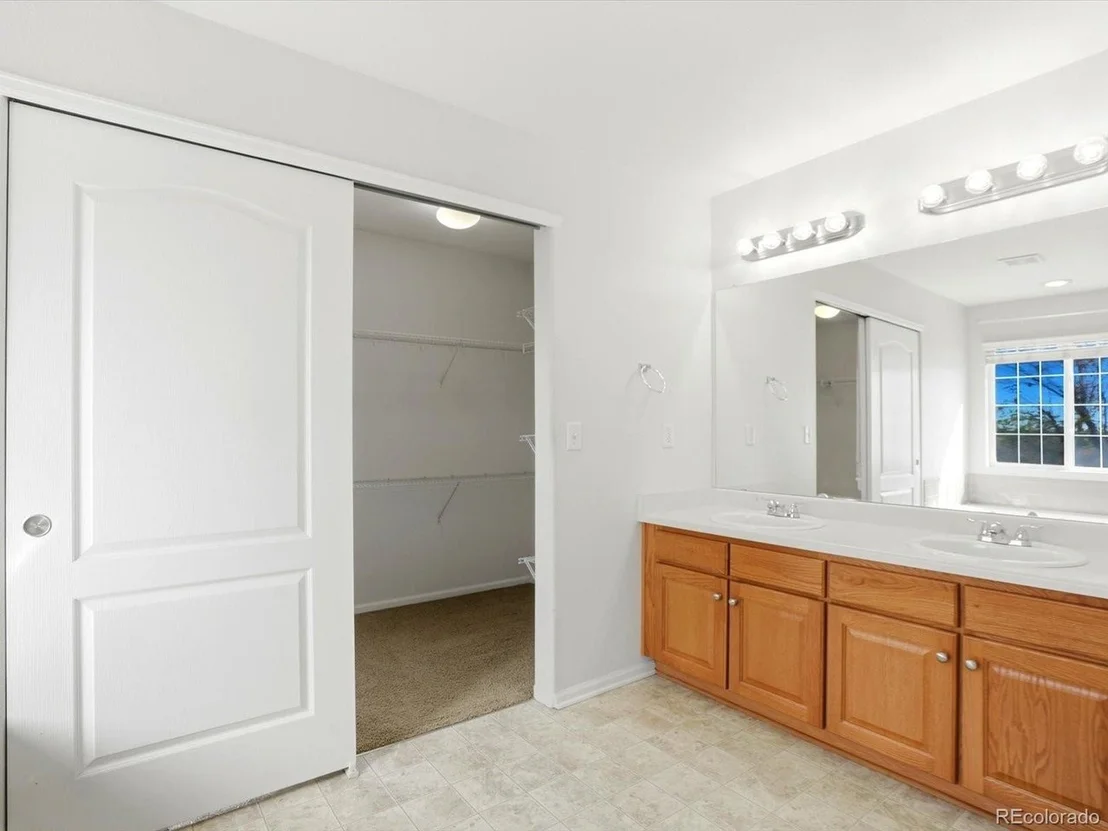 Photo of 10059 Dillon Cir
