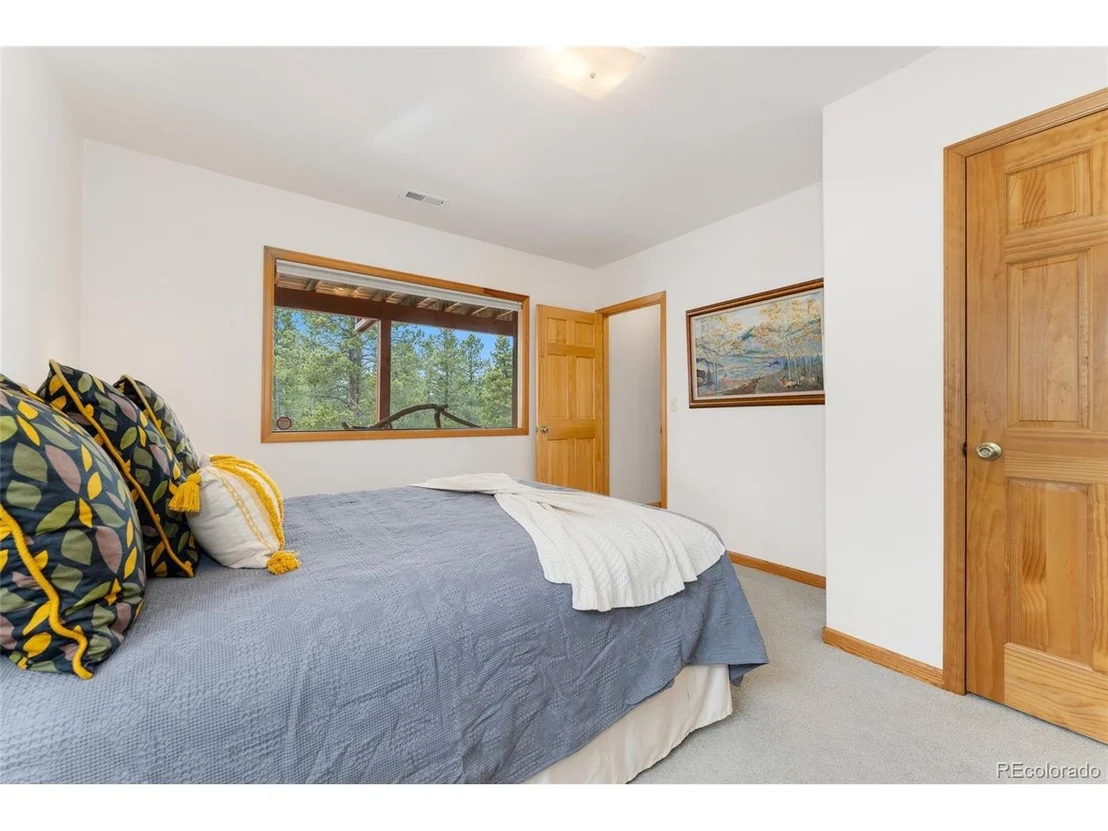 Photo of 660 Coyote Cir