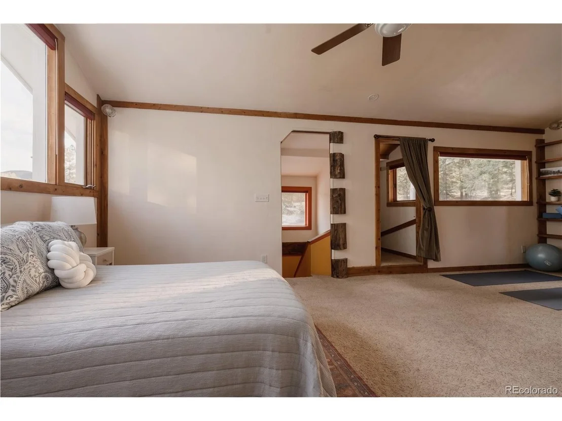 Photo of 190 Circle Dr