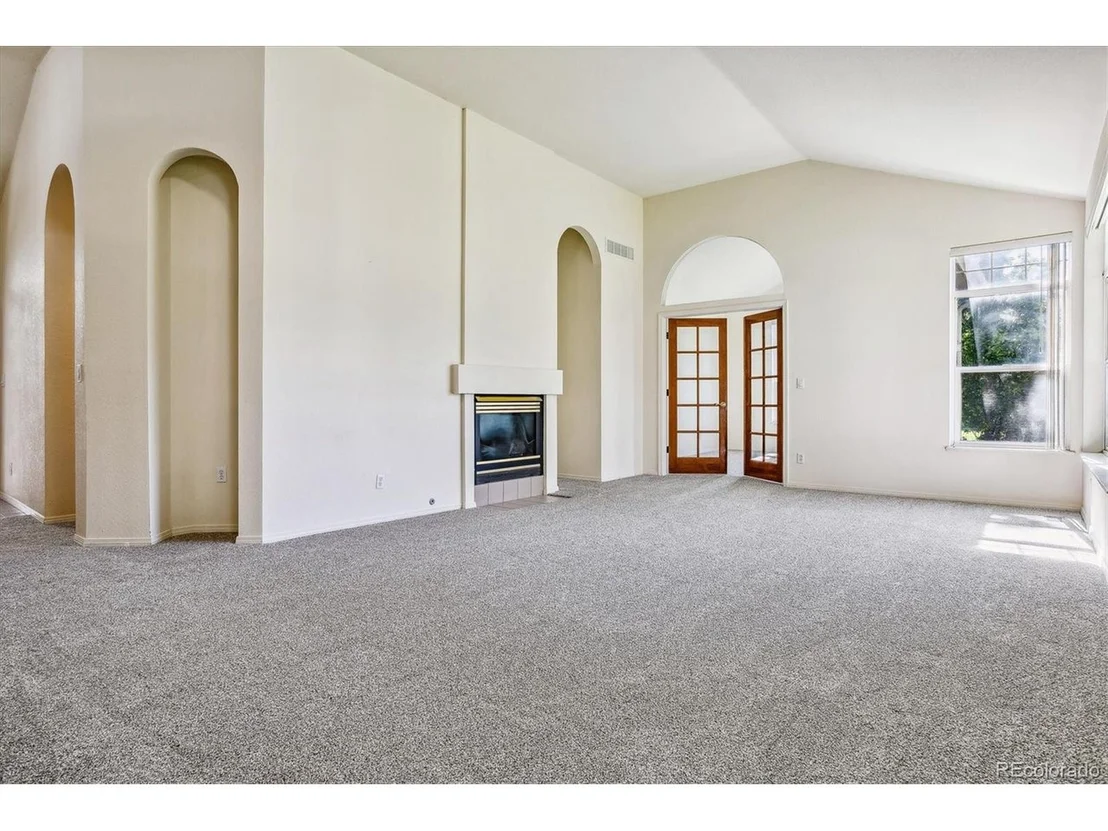 Photo of 308 Diamond Cir