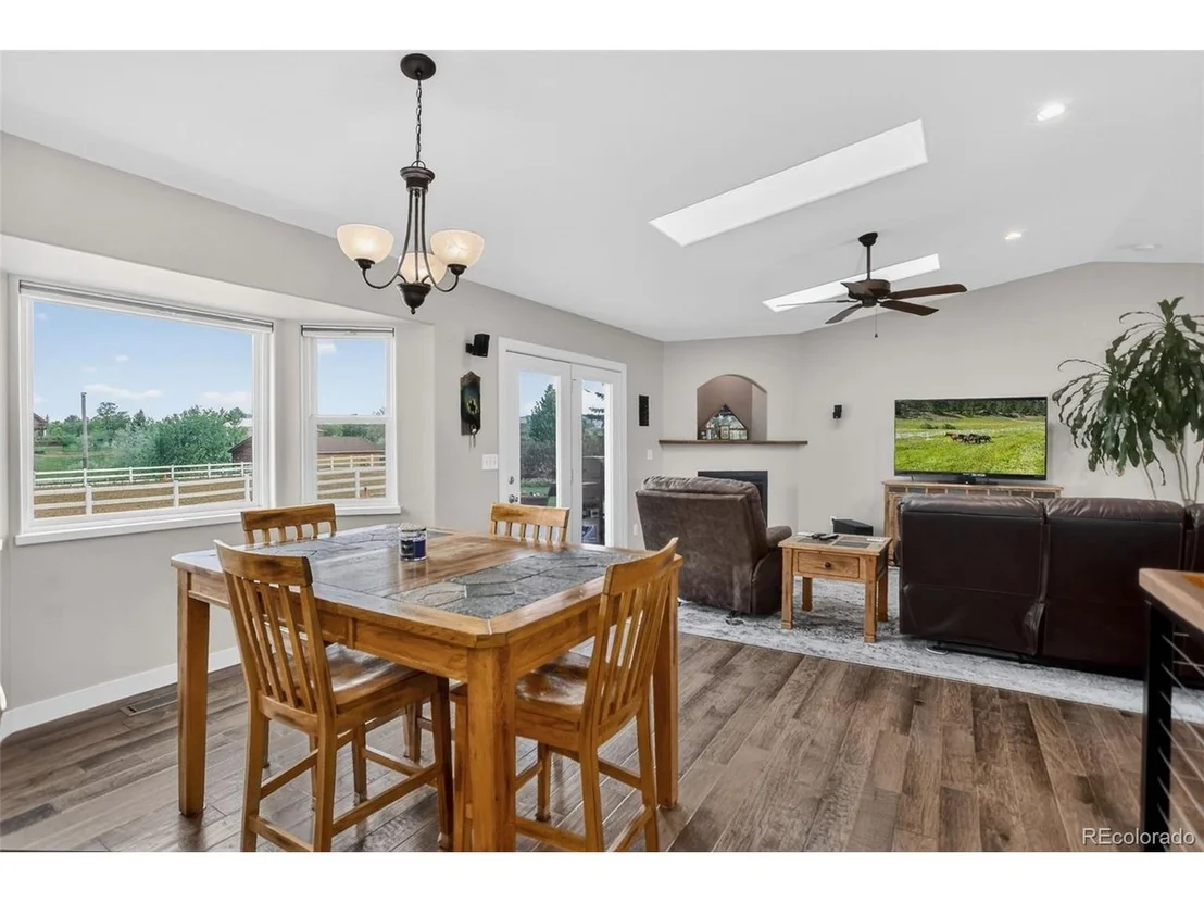 Photo of 4717 Foothills Dr