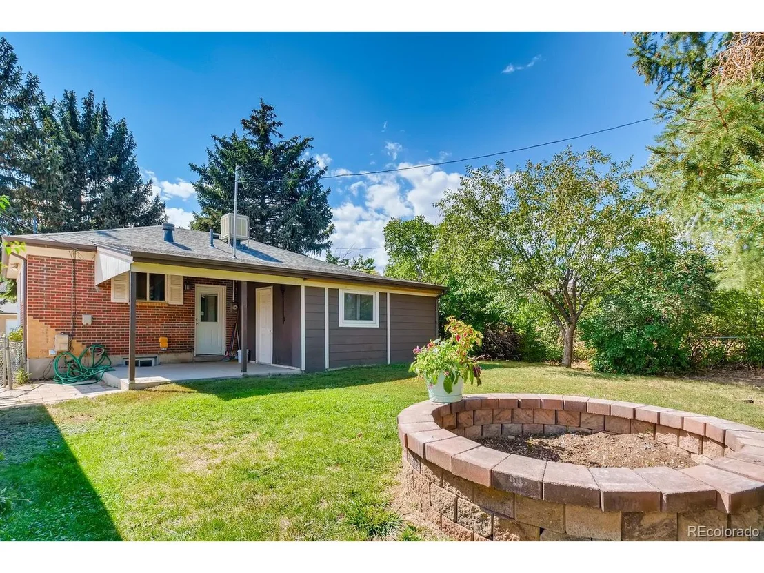 Photo of 11128 Murray Dr