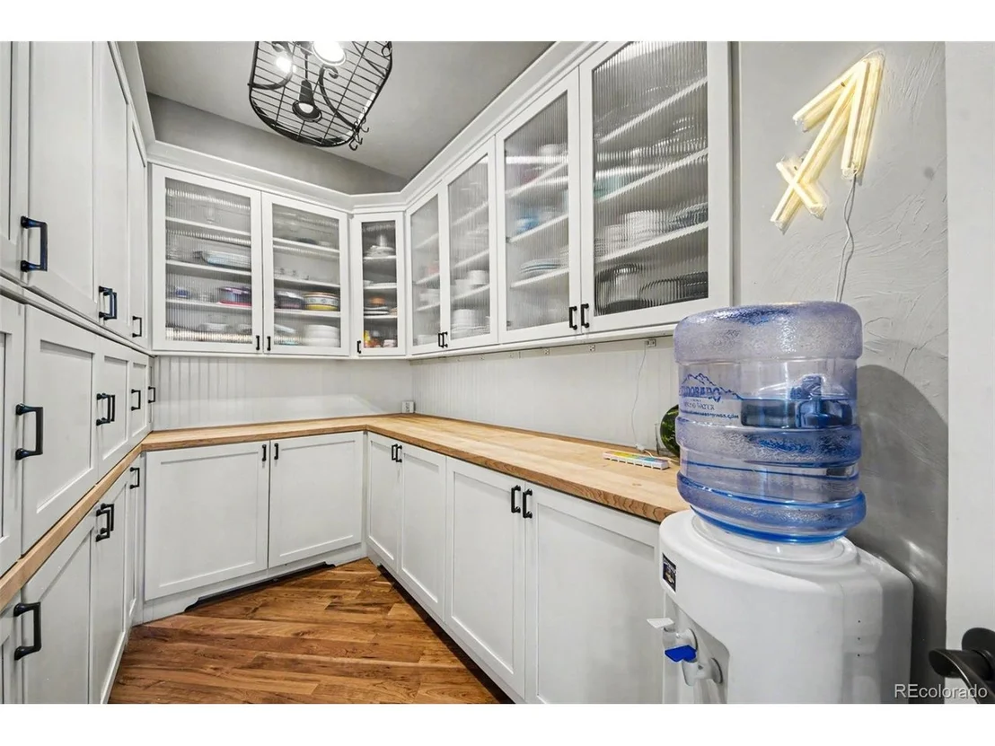 Photo of 15501 Fairway Dr