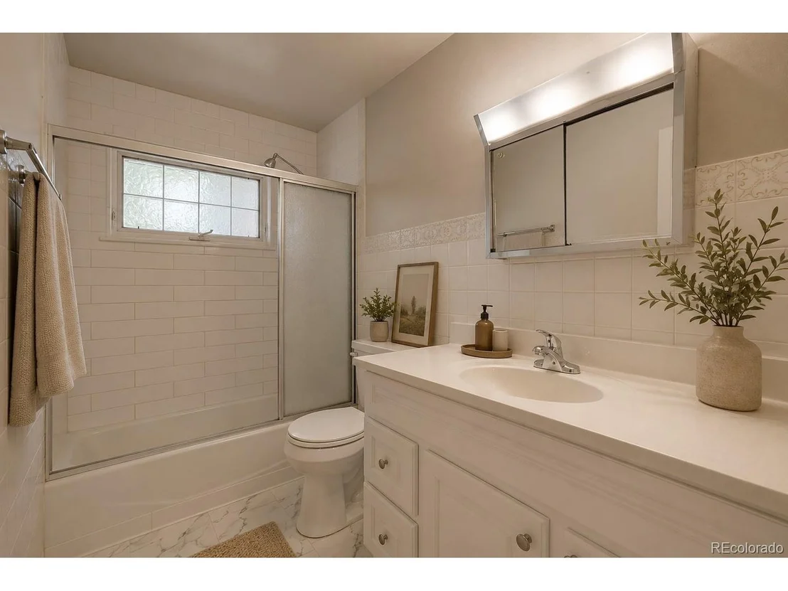 Photo of 780 Emerson Cir