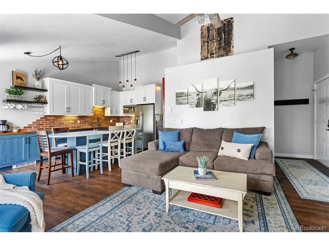 Photo of Unit 3 at 100 Bryant Blvd