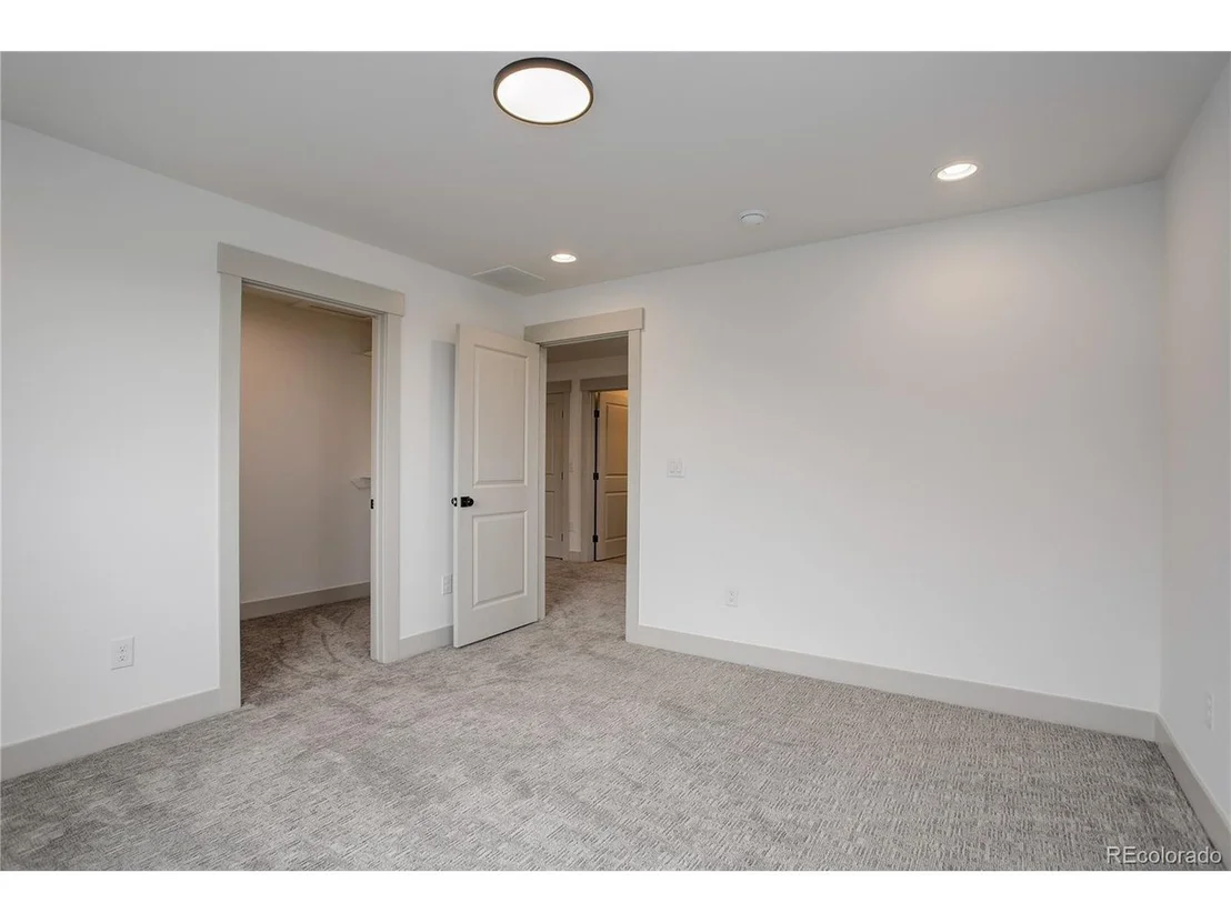 Photo of 9377 Iron Mountain Way