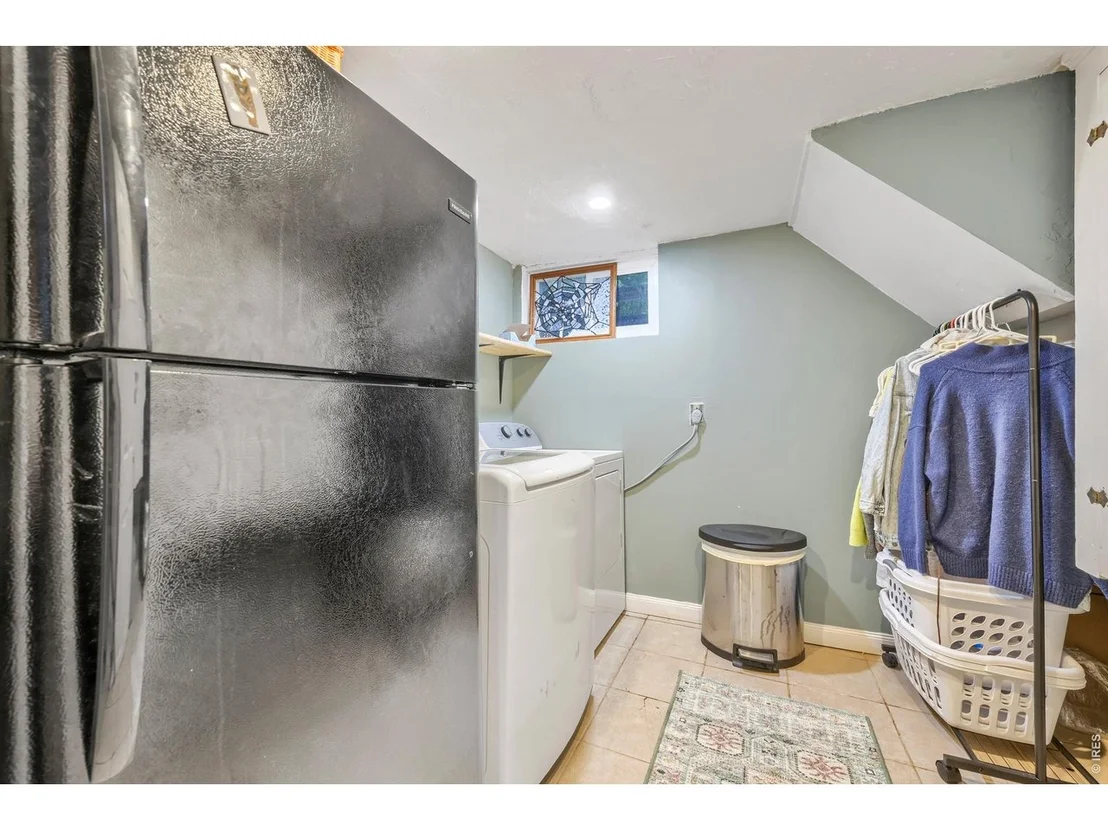Photo of 202 8th Ave