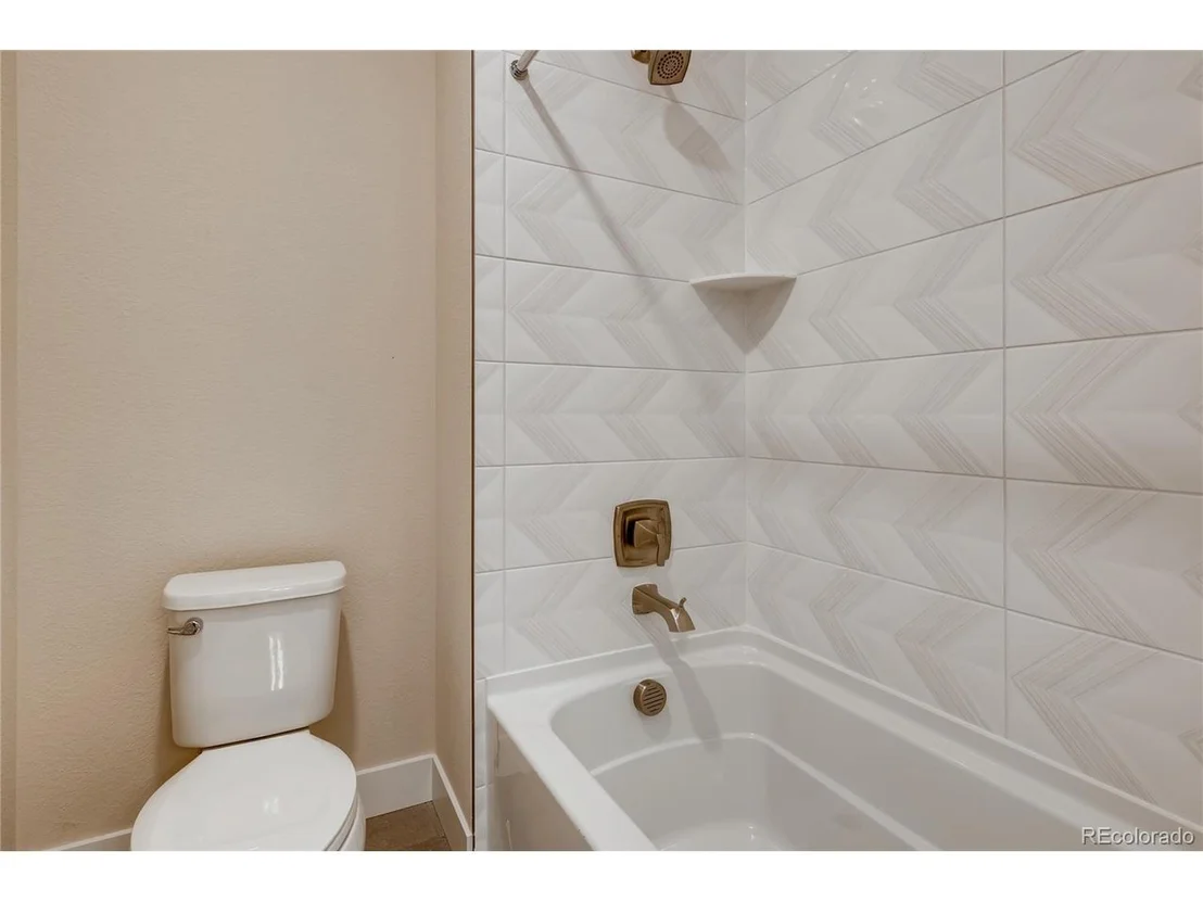 Photo of 9625 Viewside Dr