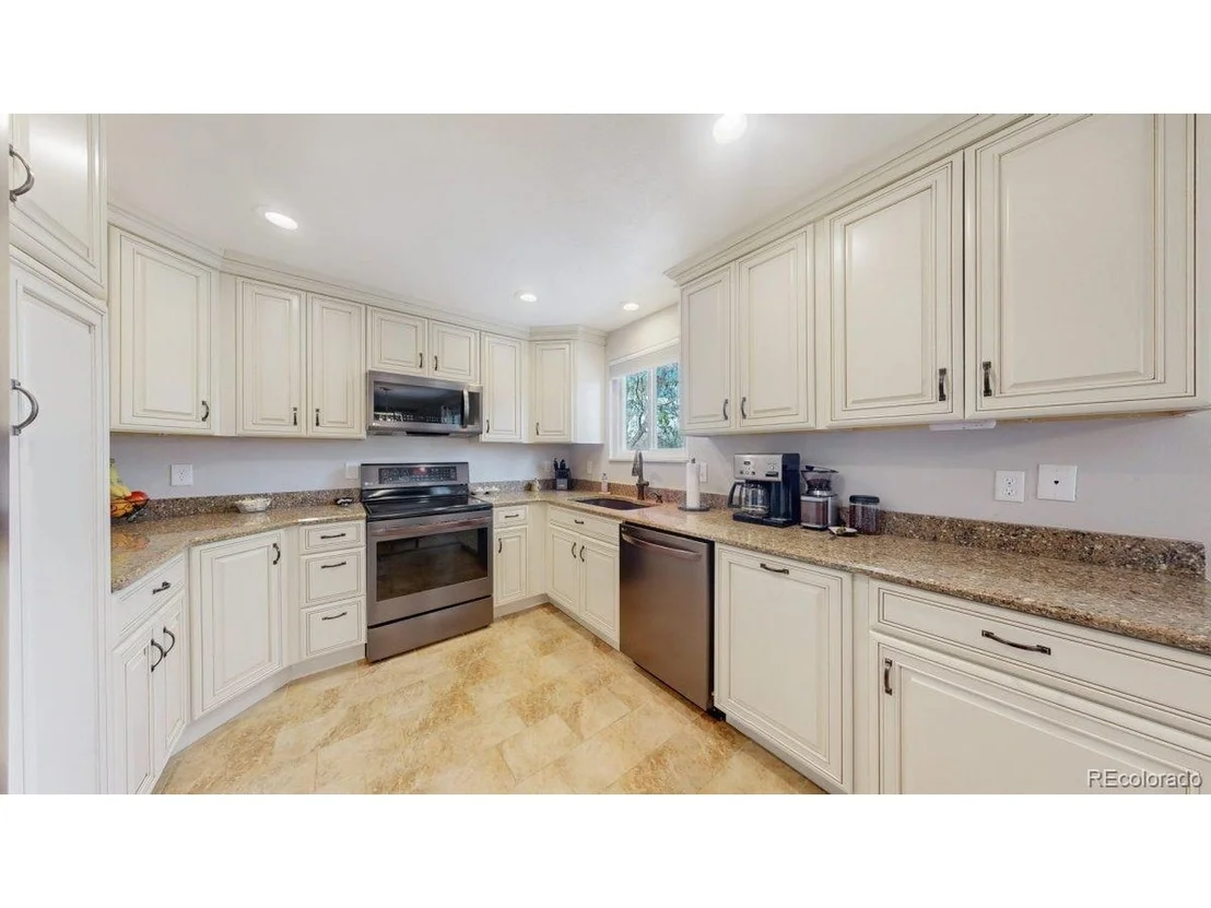 Photo of 17677 E Prentice Cir